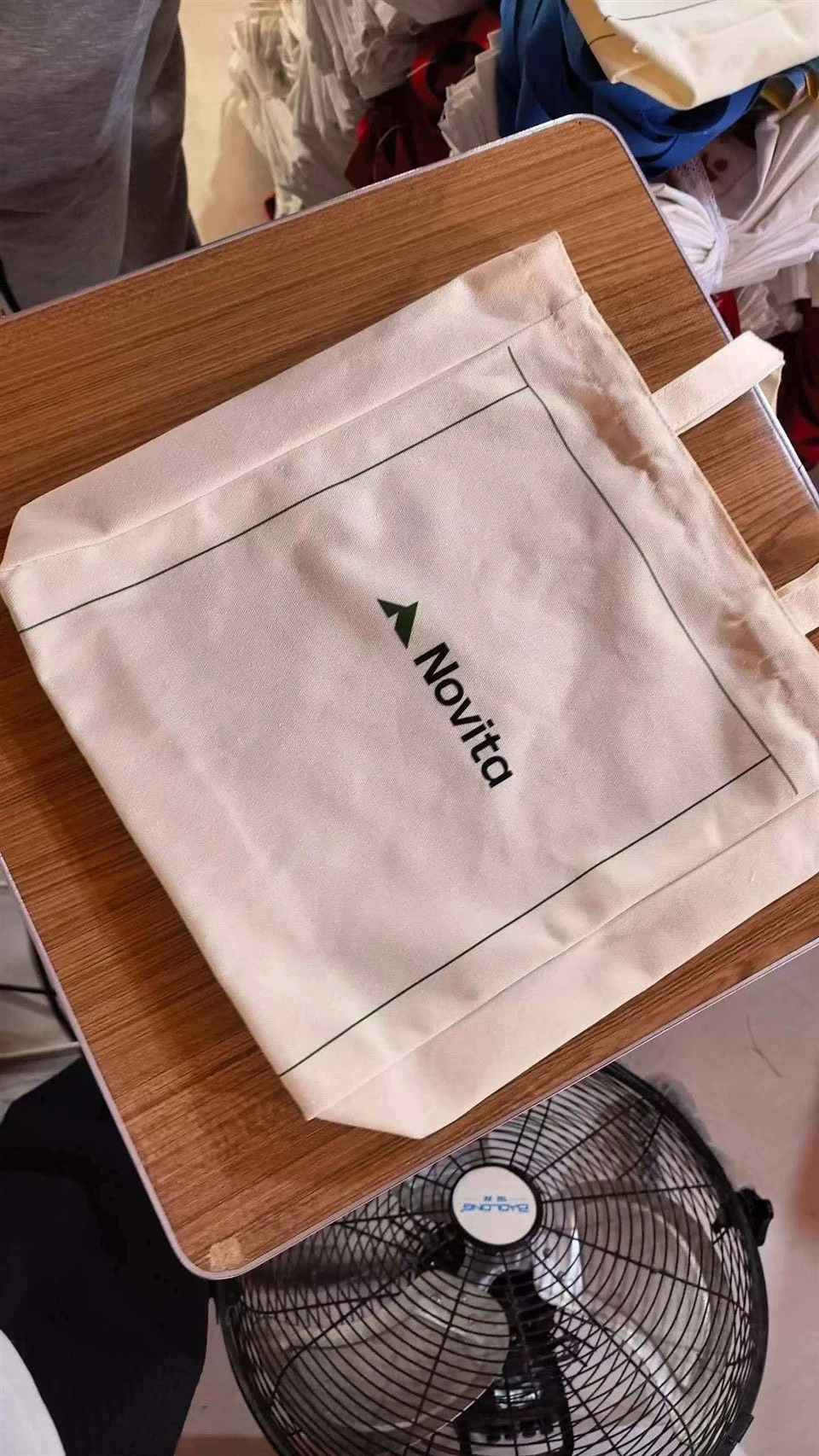 Bossa de tela estampada minimalista